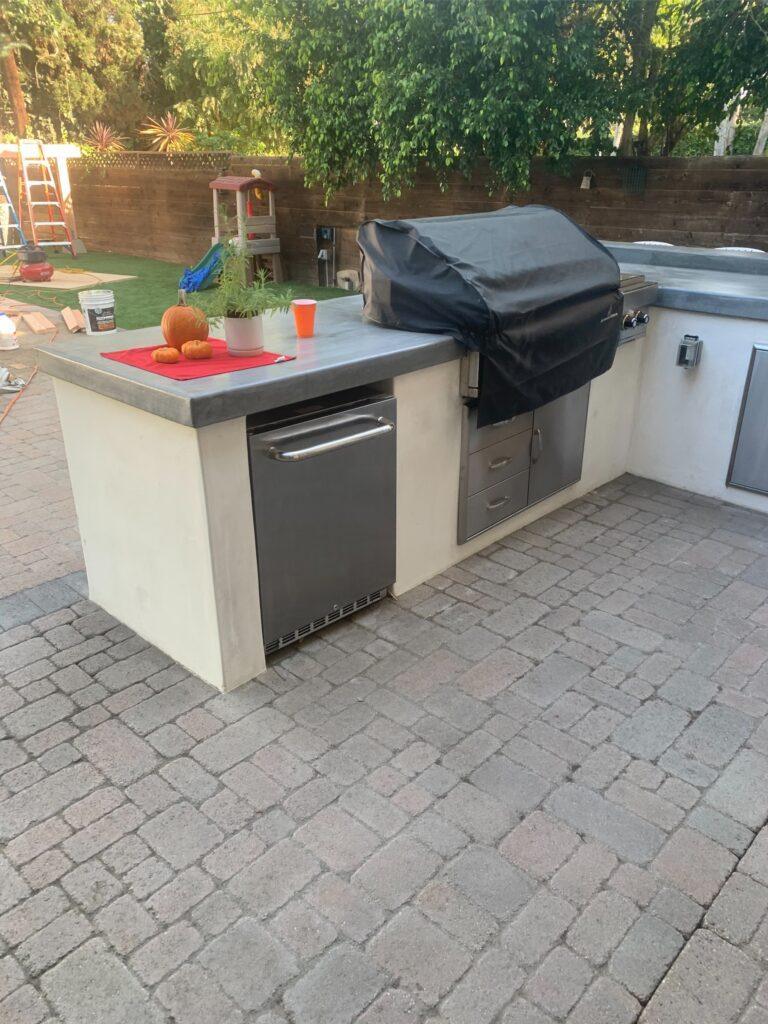 outdoor kitchen finished covered