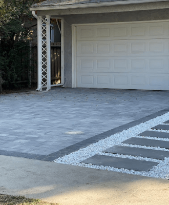Pavers with garage doors in Los Angels